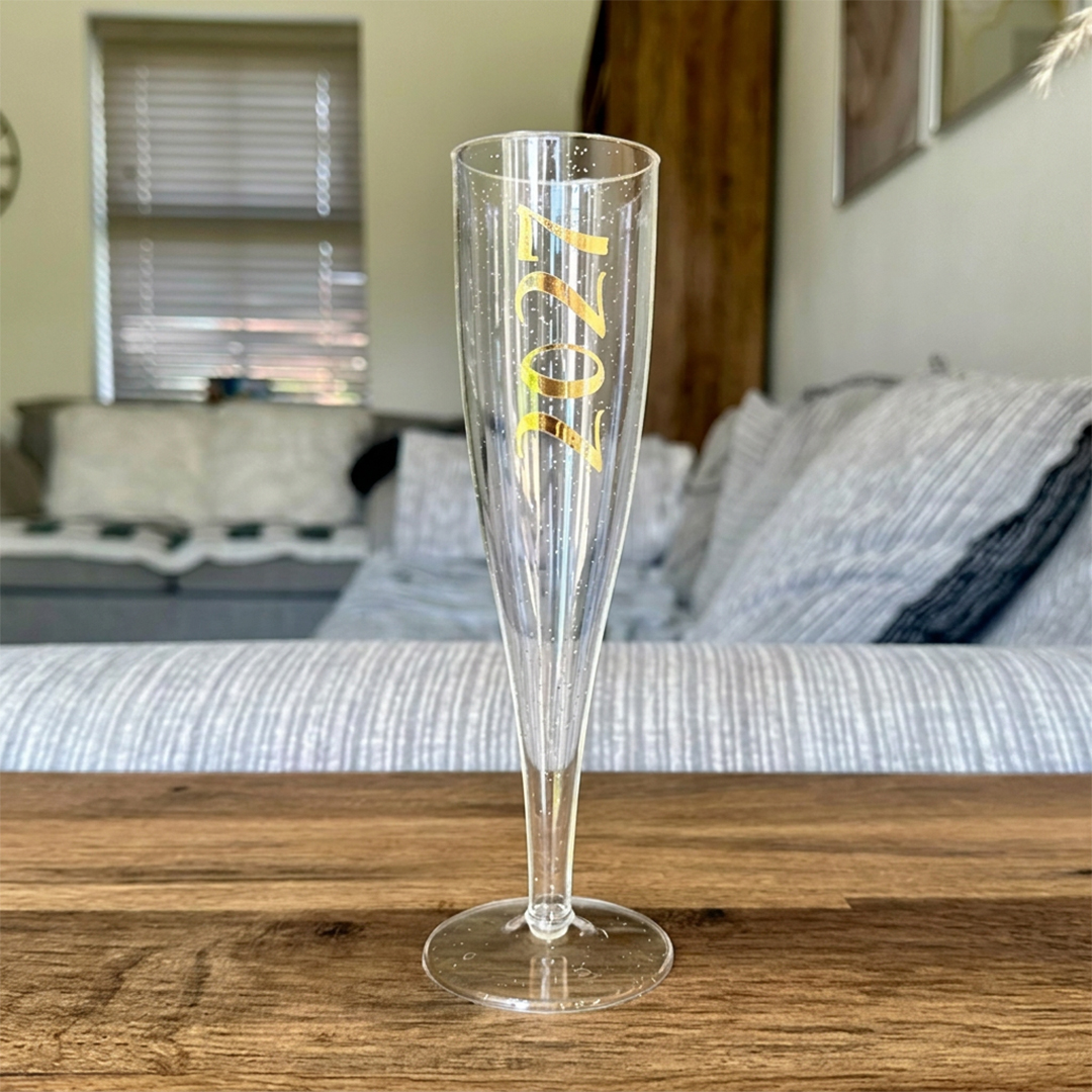 2027 New Year's Eve Party Champagne / Prosecco Clear with Gold Glitter Plastic Flute