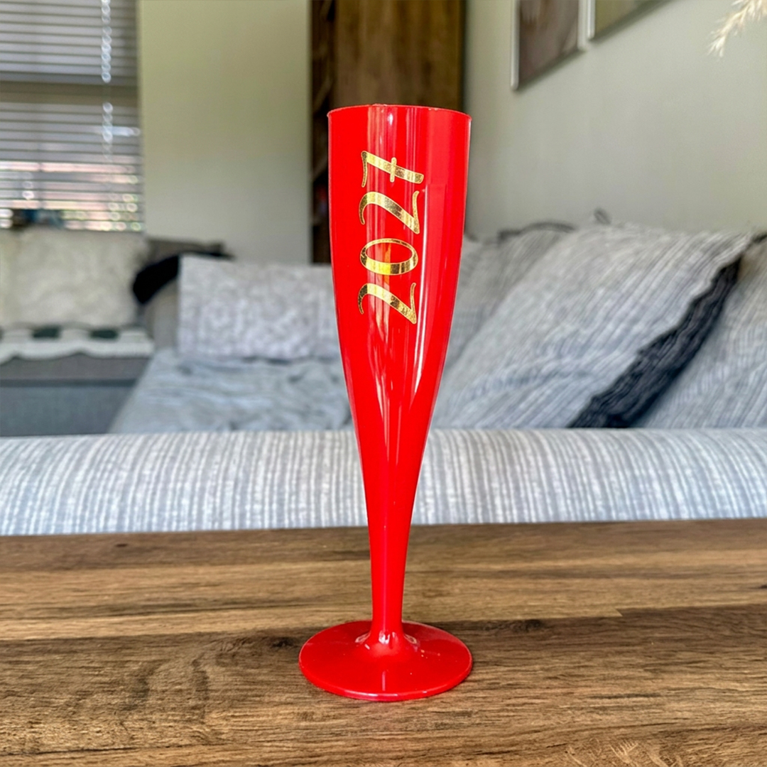 2027 New Year's Eve Party Champagne / Prosecco Red Plastic Flute