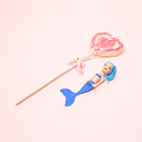 Assorted Love Heart Strawberry Lollipop Sweet with Mermaid Doll Toy 85g Product Gallery Image