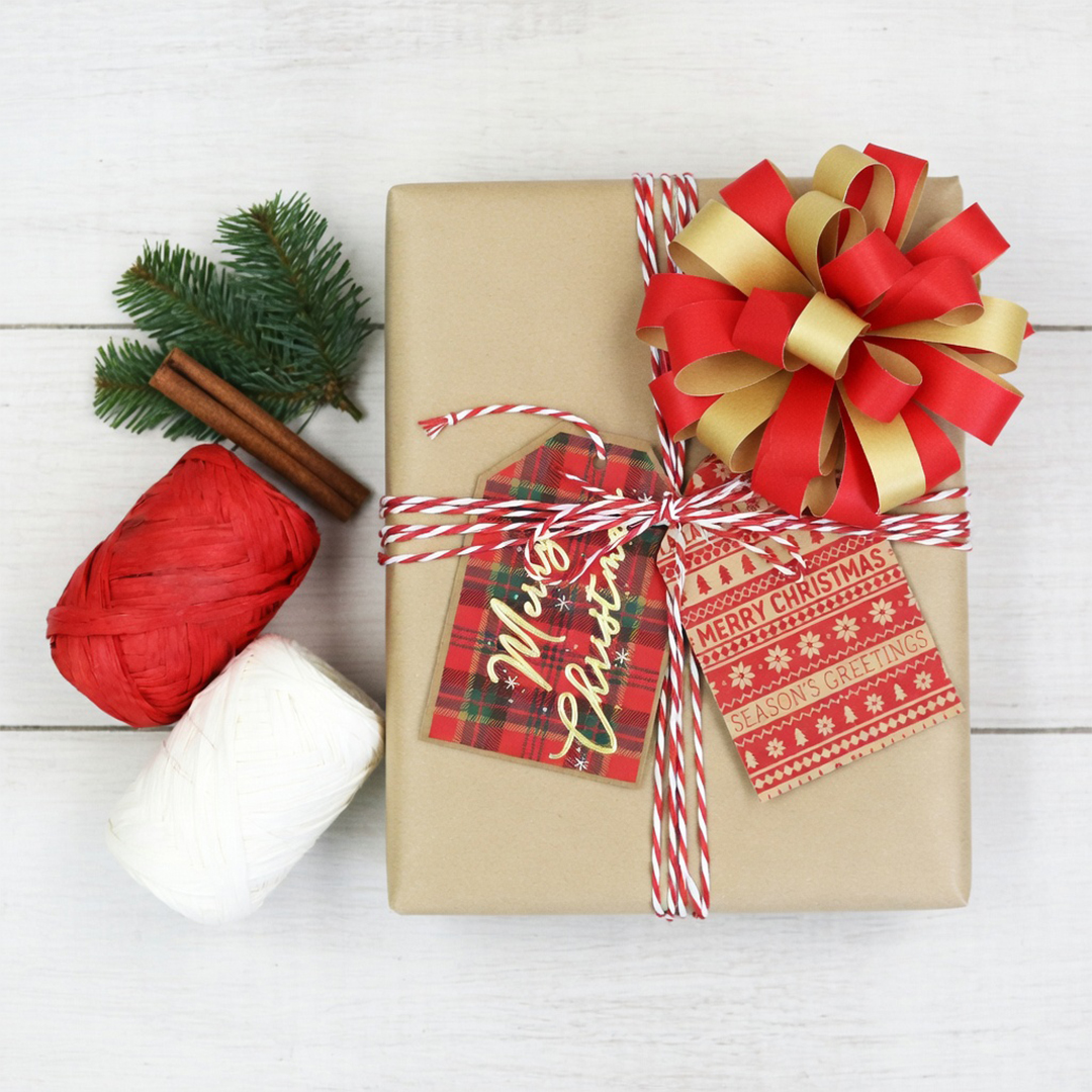 Assorted Traditional Tartan Kraft Paper Christmas Tags & Ribbon Cops Accessories - Pack of 15 Product Gallery Image
