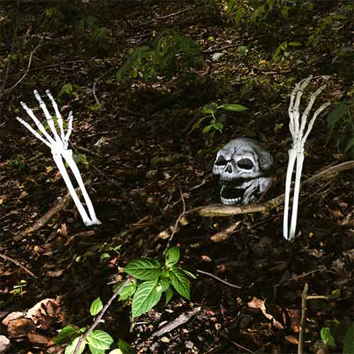Buried Skeleton Halloween Plastic Props Decorations - Pack of 3 Product Gallery Image