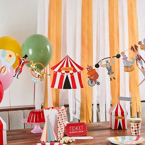 Circus Performers Hanging Garland Decoration 3m Product Gallery Image