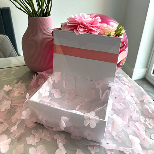 Luxury Floral Mother's Day Magnetic Gift Box - Inflated Balloon In A Box Product Gallery Image