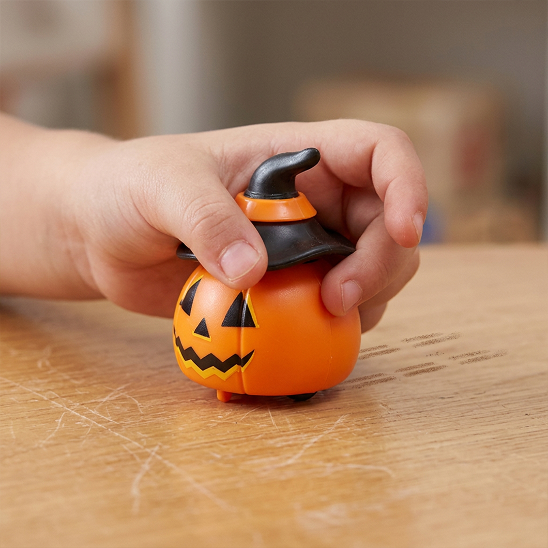 Pumpkin with Black Hat Halloween Pull Back Toy 4.5cm View 2