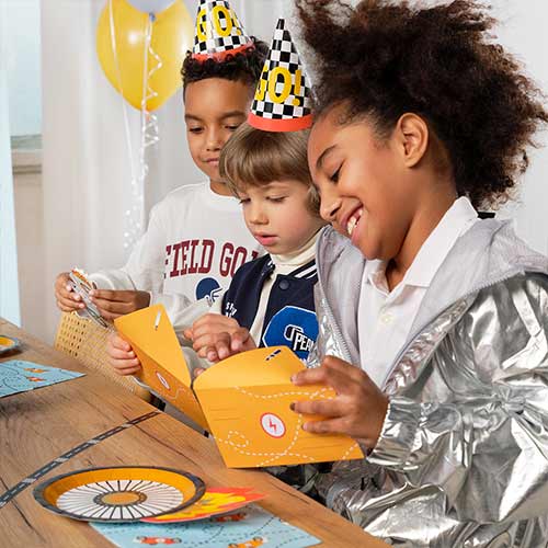 Racing Wheel Round Paper Plates 26.5cm - Pack of 6 Product Gallery Image