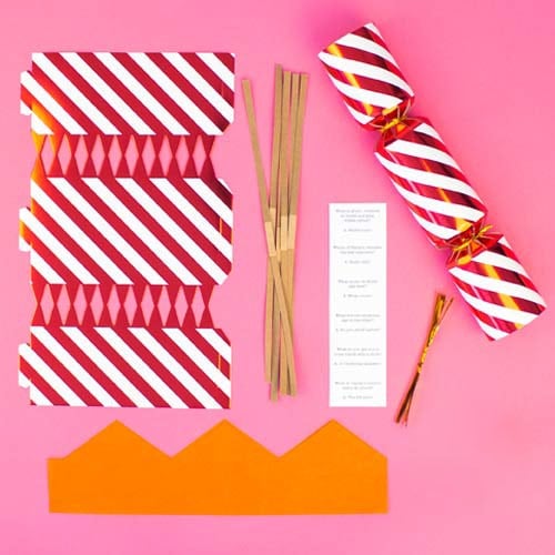 Red & White Make Your Own Christmas Crackers Kit with Snaps Product Image