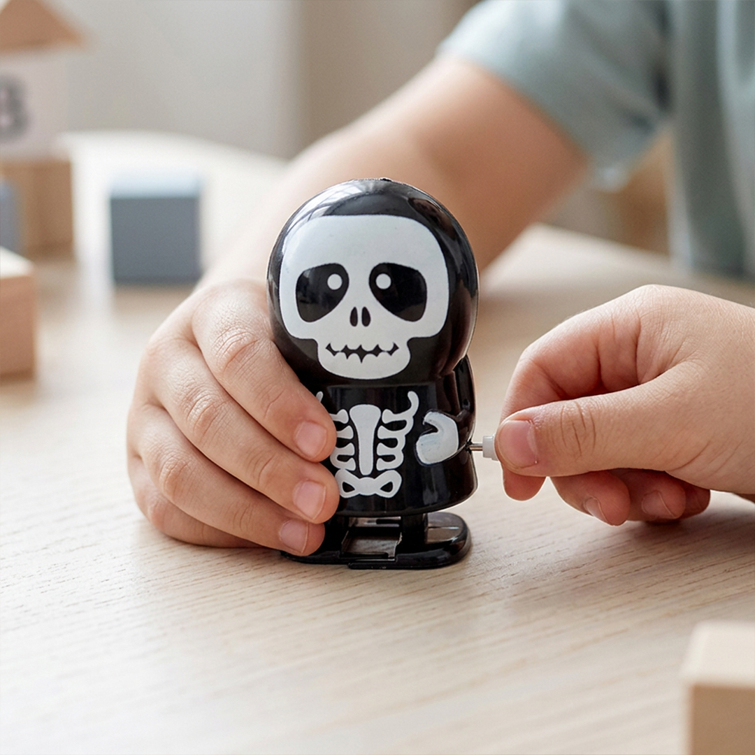 Skeleton Wind Up Walking Halloween Figure Animated Toy 6cm View 2