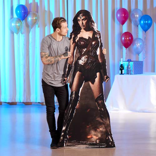 Wonder Woman Lifesize Cardboard Cutout - 182cm Product Gallery Image